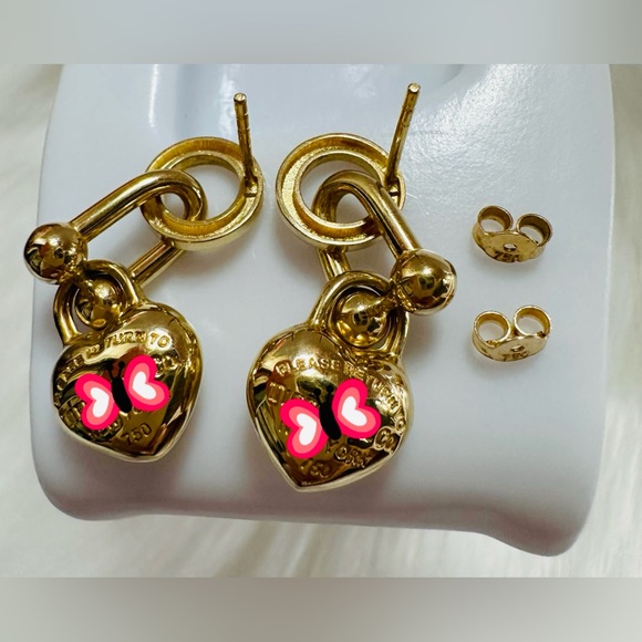 Hardware Heart Dangling. 💛 Real 18(18k) Karat Solid Gold Jewelry - Picture 6 of 11